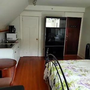 https://west-vancouver-guesthouse.vancouver-hotels-bc.net