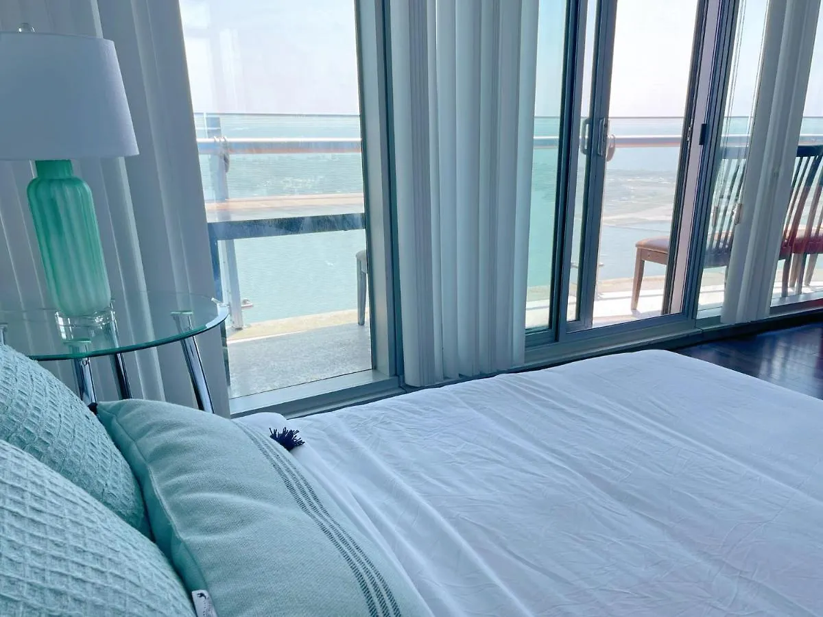 Comfort Opulence Suites And Residence Toronto Hotel